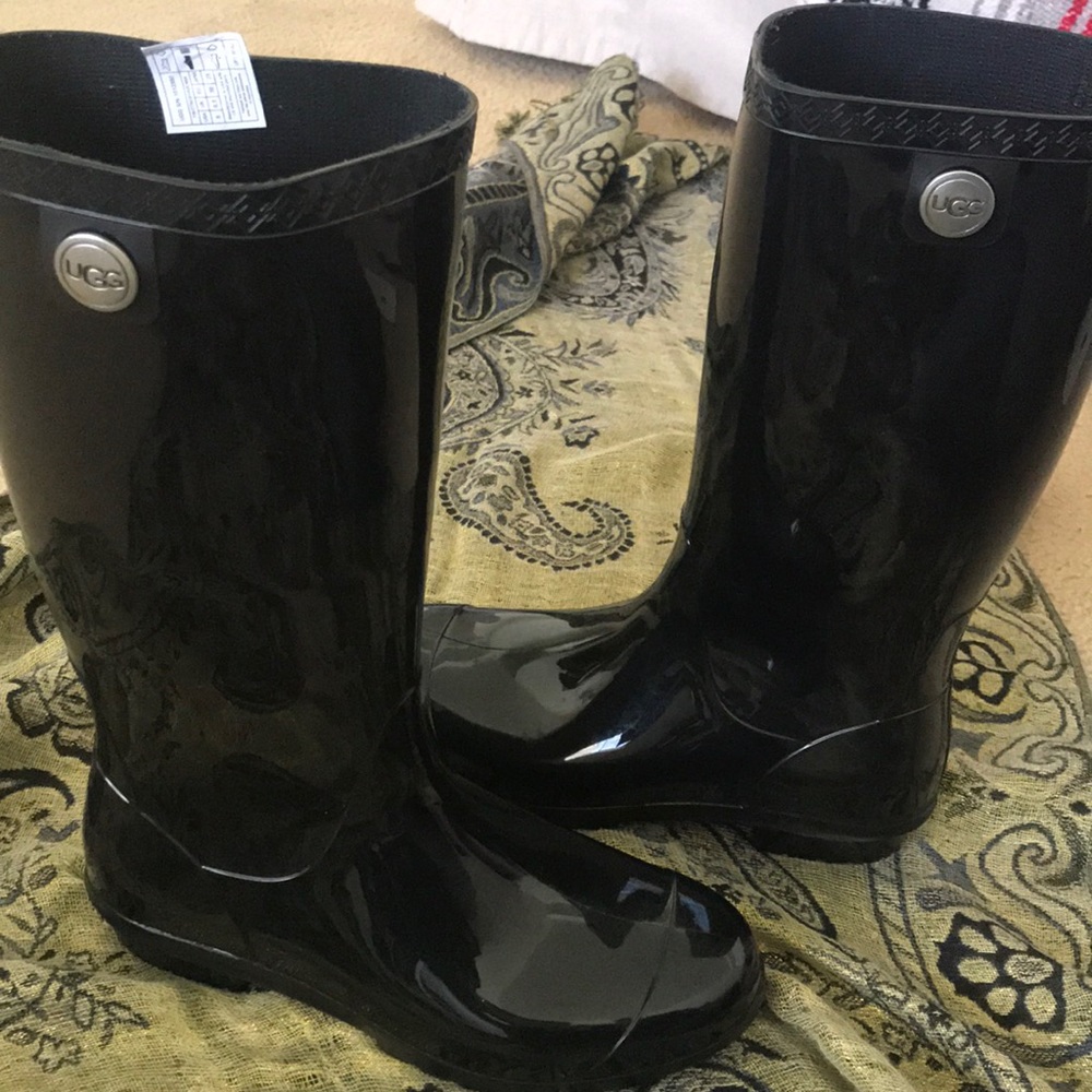 Tall ugg boots /rain boots